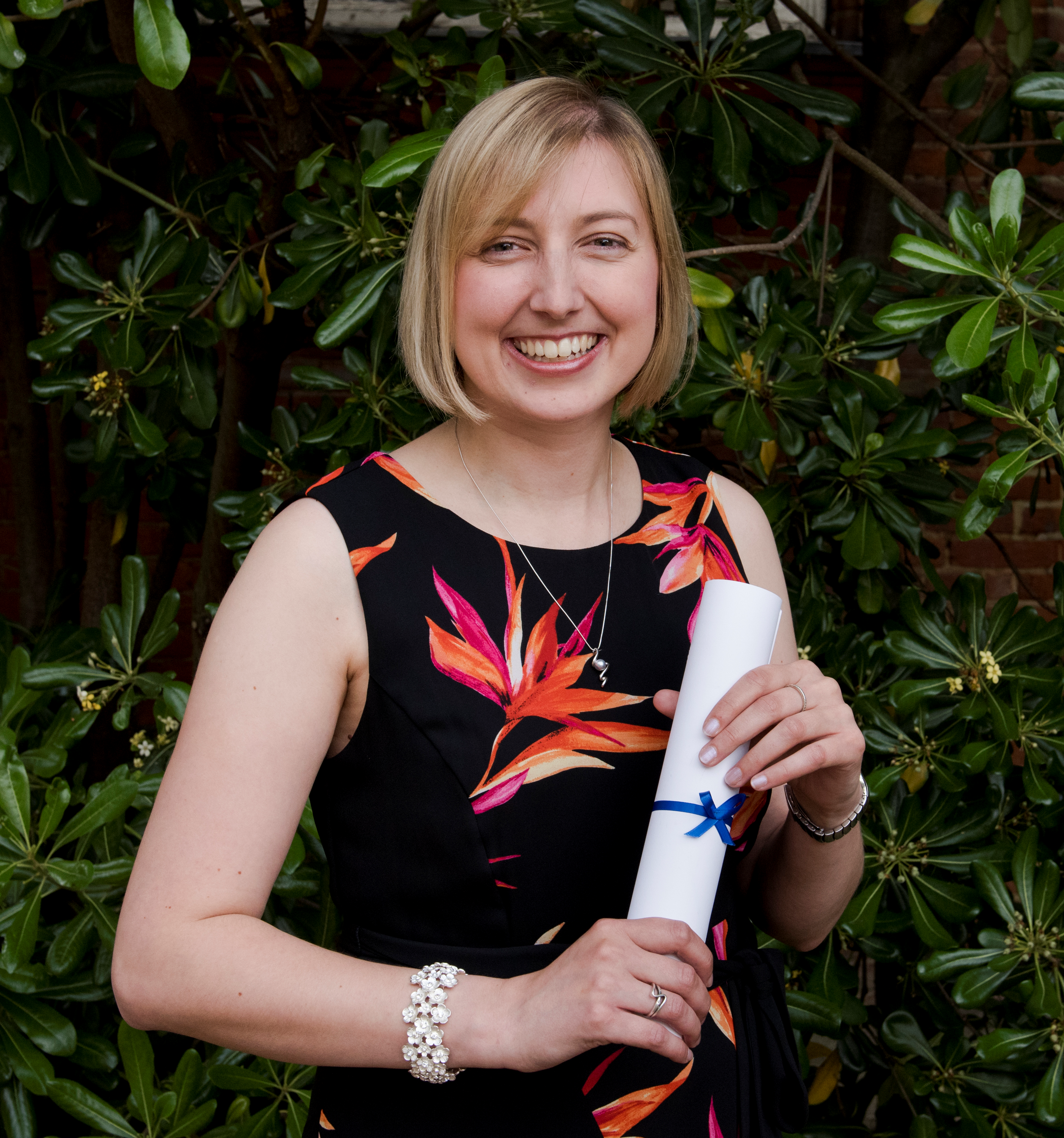 Prof Sarah Mills receiving the Gill Memorial Award
